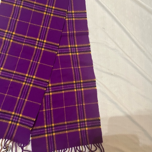 Edinburgh Lambswool Scarf - Picture 4 of 11